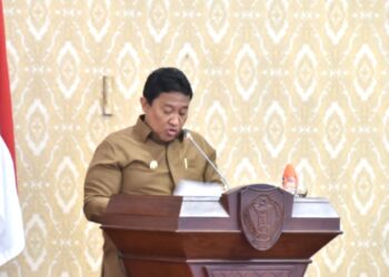 Wagub dan Ketua DPRD Kalteng Tandatangani Berita Acara Persetujuan Bersama Terhadap Raperda APBD TA 2024
