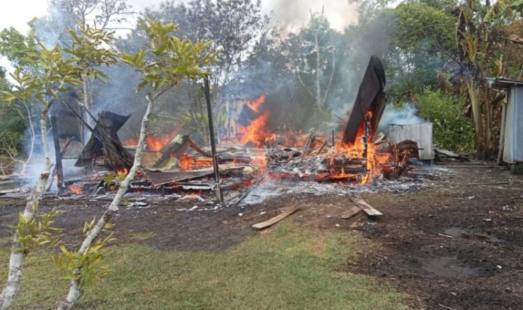 Kebakaran di Adonis Samad Nyaris Telan Korban Jiwa