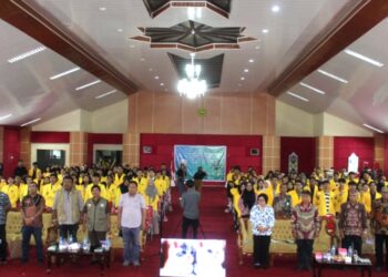 Mahasiswa Faperta UPR Bedah Buku "Mitos Vs Fakta Industri Sawit ke Empat Bersama PASPI dan BPDPKS