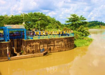 Ketika Taman Bendungan Karau Jadi Sasaran Ngabuburit Murah Meriah