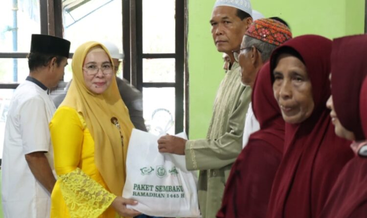 Penjabat Bupati Safari Ramadan ke Masjid Nurul Islam Sakakajang