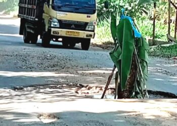 Berlubang Parah, Jalan Raya Negara ini Perlu Perhatian