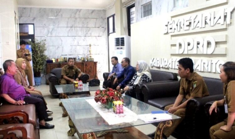 Sekretariat DPRD Barito Utara Terima Kunjungan dari DPRD HSU