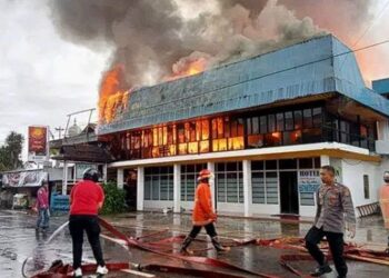 Geger, Sebuah Hotel di Buntok Hangus Terbakar