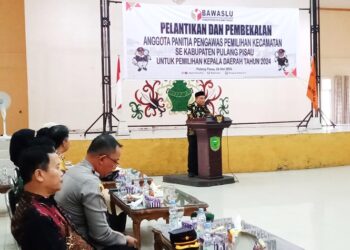 Staf Ahli Bupati Hadiri Pelantikan Anggota Panwascam