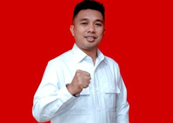 Anggota DPRD Apresiasi dan Dukung DLH Bagikan 600 Bibit Tanaman