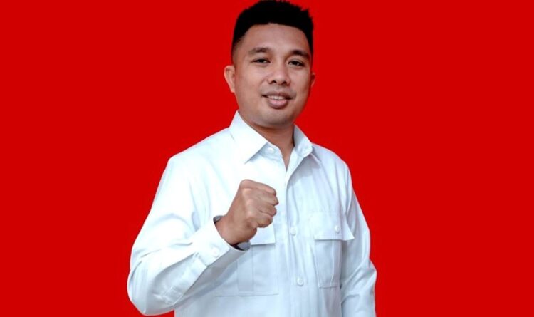 Anggota DPRD Apresiasi dan Dukung DLH Bagikan 600 Bibit Tanaman
