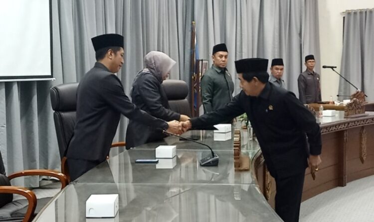 Fraksi PD Sampaikan Pandangan Umum Terhadap Pengelolaan Persampahan