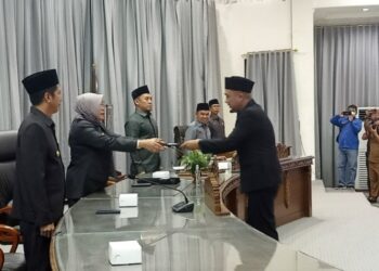 Fraksi Partai Gerindra Sampaikan Lima Saran terhadap Raperda Pengelolaan Sampah