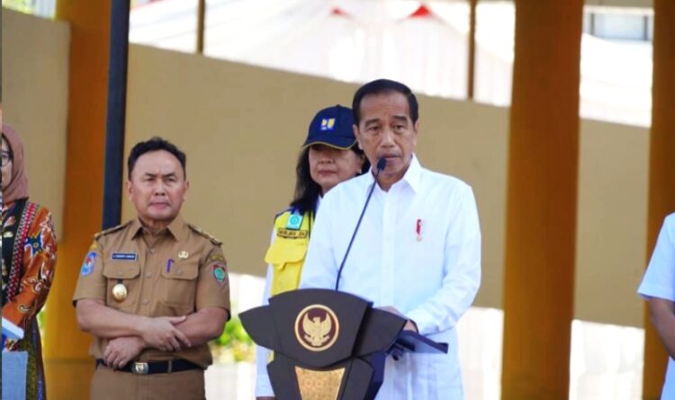 Jokowi Resmikan Bangunan Sarpras Pendidikan di Kalteng