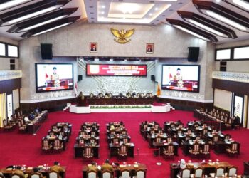 Edy Pratowo Hadiri Rapat Paripurna ke 6 Masa Persidangan II Tahun 2024