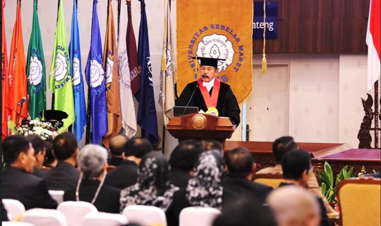 Jaksa Agung RI Ulas Orasi Ilmiah Pengukuhan Profesor Kehormatan Prof. Dr. Bambang Sugeng Rukmono di UNS
