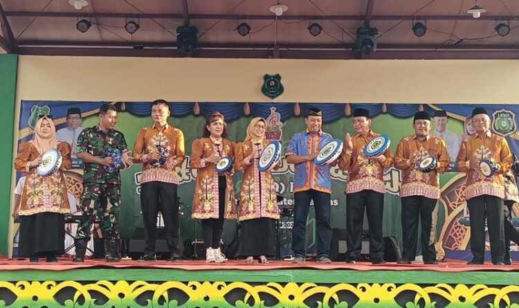 Festival Latsqi II Tingkat Kabupaten Resmi di Mulai di Ikuti Ratusan Peserta