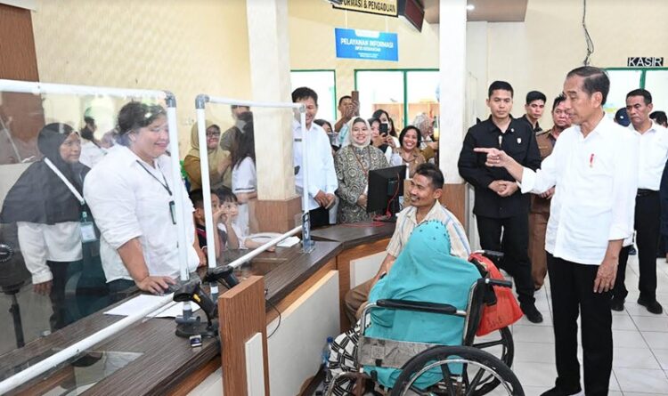 Tinjau RSUD Mas Amsyar Kasongan, Presiden Jokowi Sampaikan Pentingnya Peningkatan Fasilitas