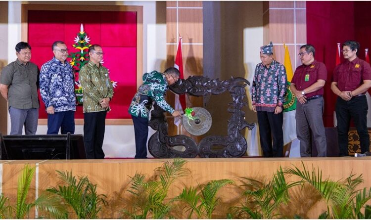 Alue Dohong Kunjungi Kampus UPR dan Buka Kegiatan Sebangau's Biodiversity Fest 2024