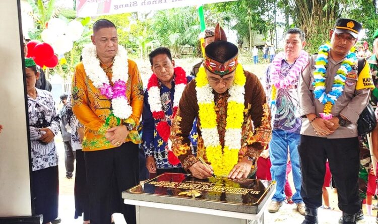 Hadiri Peresmian Gedung SDN Saripoi 2, Dewan Mura Apresiasi Komitmen Pemerintah Tingkatkan Kualitas Pendidikan