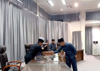 Riza Faisal Sampaikan Pendapat Akhir Fraksi Demokrat Terhadap Raperda Perubahan Perda No 2 tahun 2016