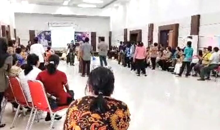 Kepsek di Gumas Diberikan Pembinaan Kelembagaan dan Manajemen