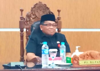Pj Bupati Kapuas Terima Dokumen Raperda APBD TA 2023