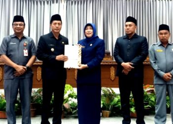 DPRD Barut Rapat Paripurna I Dalam Rangka Penyampaian KUA dan PPAS TA 2025