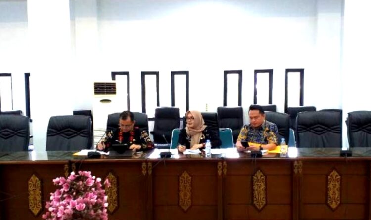 DPRD Rapat Pembahasan Hasil Fasilitasi Raperda di Barut, Hasilkan Dua Poin Penting