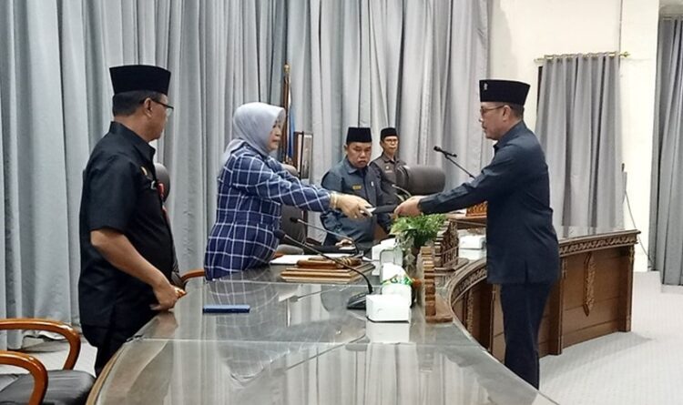 Fraksi PDIP Sampaikan Pandangan Umum Terhadap Pidato Pengantar Pelaksanaan APBD 2023