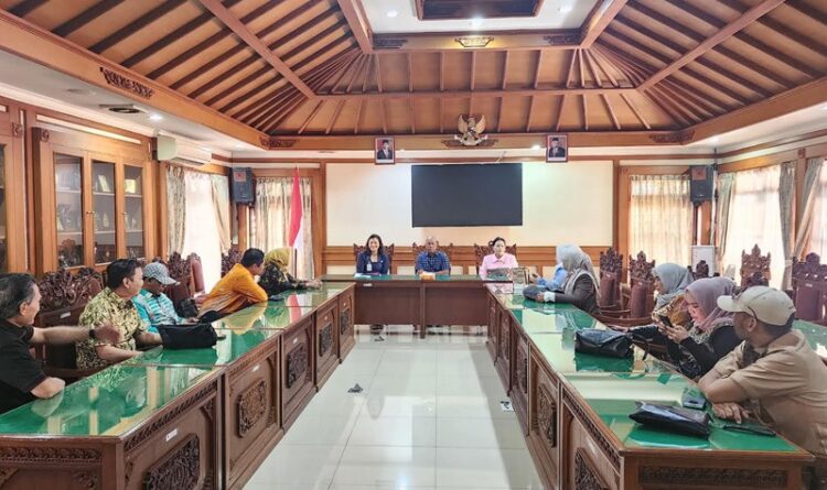 Pansus III DPRD Kapuas Konsultasi Ke DPRD Denpasar Bali