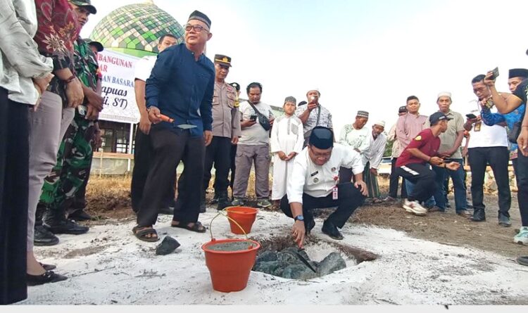 Pj Bupati Kapuas Peletakan Batu Pertama Pembangunan Masjid Al-Manar