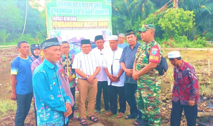 Erlin Hardi Peletakan Batu Pertama Pembangunan Masjid Noor Kelurhan Panamas