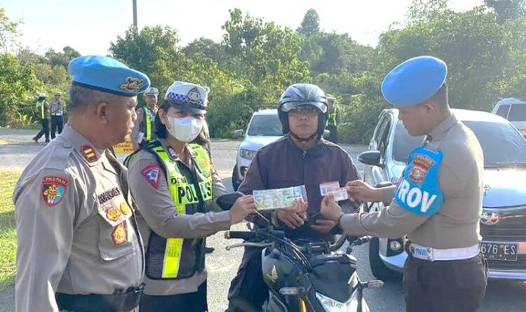 Pastikan Lebih Dahulu Tertib, Satlantas Polres Barsel Gelar Razia Personel