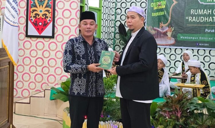 Wakil Ketua II DPRD Mura Sumbangkan Puluhan Al Quran