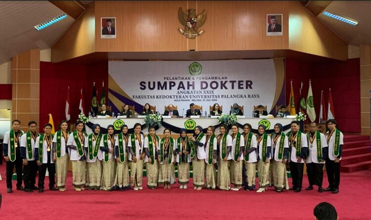 22 Dokter Baru Ikuti Pelantikan dan Pengambilan Sumpah Dokter Angkatan XXIX Fakultas Kedokteran UPR