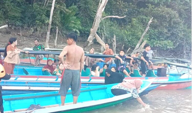 Diduga Ada Masalah di Perahu Ketinting, Muhammad Arianto Menghilang Di Sungai