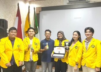 Manfaatkan Kulit Jeruk Pontianak Untuk Pestisida, Mahasiswa Kedokteran UPR Raih Medali Emas di Lomba KTI Jakarta International Science Fair 2024