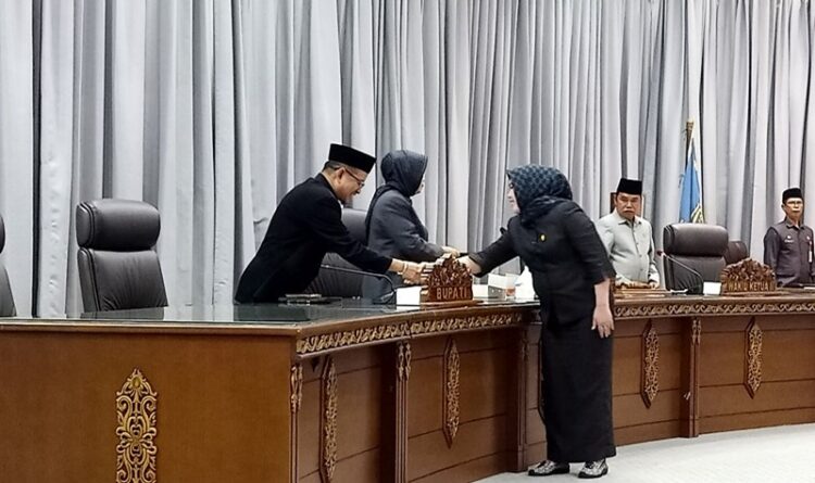 Fraksi ARKS DPRD Barito Utara Ajukan Lima Pertanyaan Terkait Raperda RPJPD