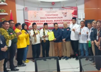 KPU Kapuas Pastikan Dokumen Erlin Hardi-Alberkat Lengkap