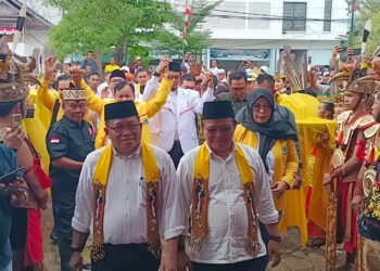 Erlin Hardi dan Alberkat Yadi Resmi Mendaftar Sebagai Bakal Calon Bupati Kapuas Pertama Ke KPU