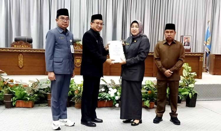 DPRD Barito Utara Paripurna Penandatanganan Nota KUPA dan PPAS-P