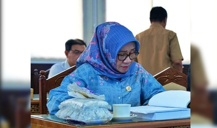 Siti Nafsiah Ingatkan Eksekutif Lebih Memperhatikan Pemenuhan Hak Dasar Masyarakat