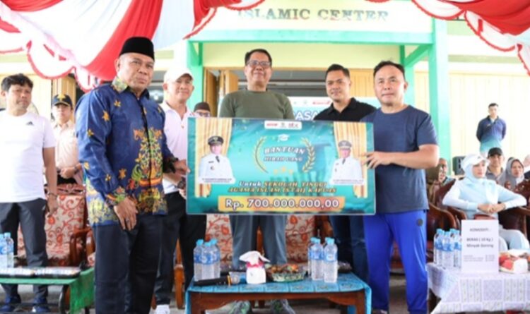 Sugianto Sabran Kembali Buka Pasar Murah di Kapuas