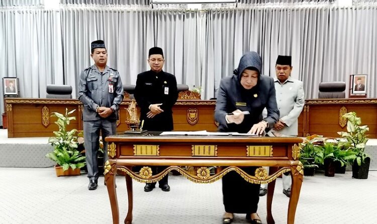 DPRD Teken Pakta Integritas Komitmen Jaga Transparansi Pembahasan Pokir DPRD