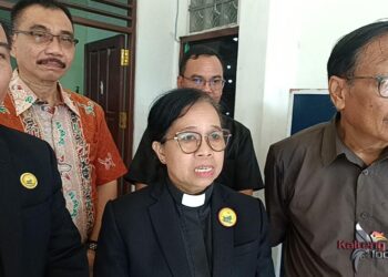 Penurunan Salip Gedung Gereja Maranatha Jadi Tanda Awal Pembangunan 