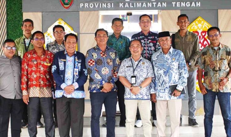 DPRD Kotawaringin Timur Kunjungi DLH Kalteng