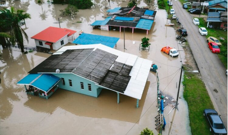 Banjir Rendam 135 Rumah di Desa Bukit Batu, Kabupaten Kapuas