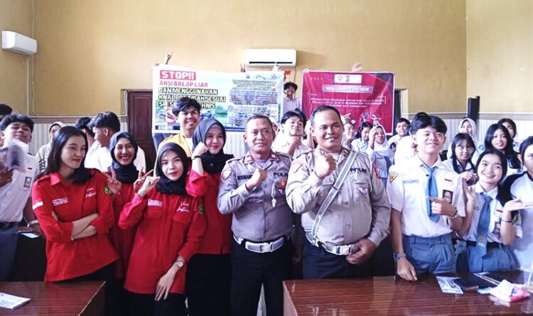 Satlantas Polresta Palangka Raya Laksanakan Dikmas Lantas di SMAN 1 Kota Palangka Raya