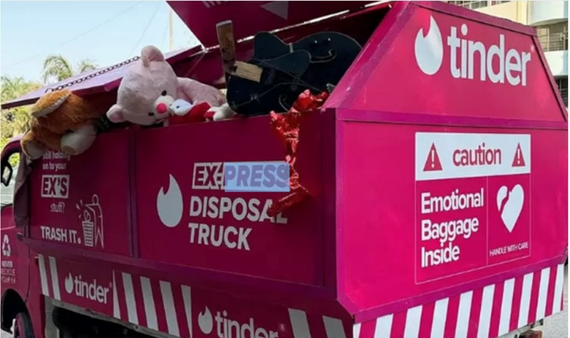 Unik! Tinder Bikin Truk Sampah untuk Buang Kenangan Mantan, Siap Move On?