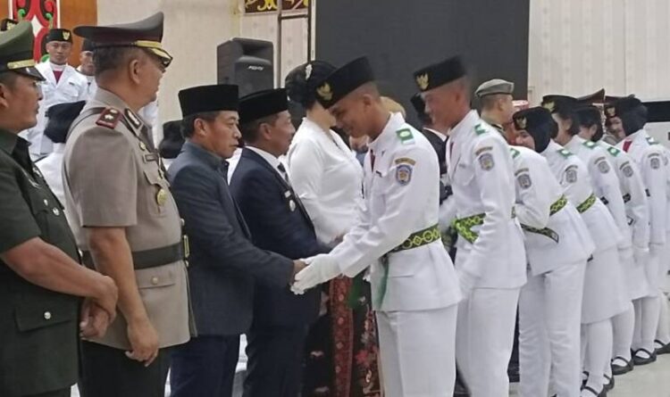 Ketua DPRD Mura Rumiadi Hadiri Pelantikan Paskibra 2025