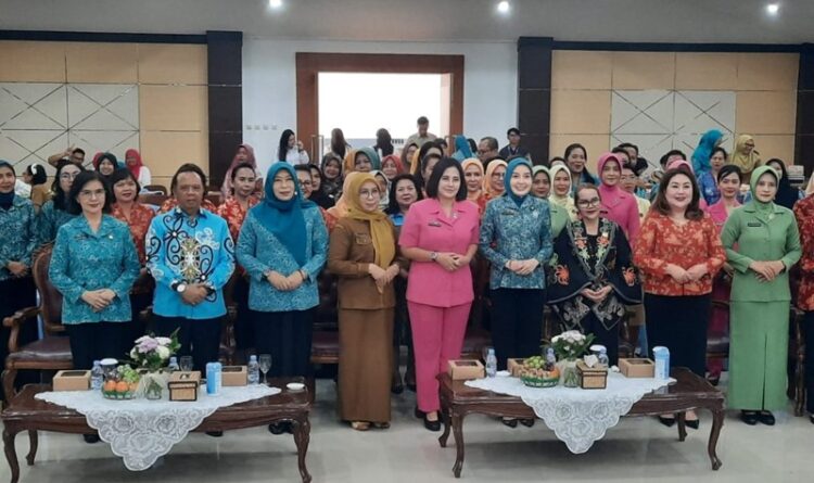 TP PKK Kota Palangka Raya Hadiri Peresmian RUMI PKK Palangka Raya