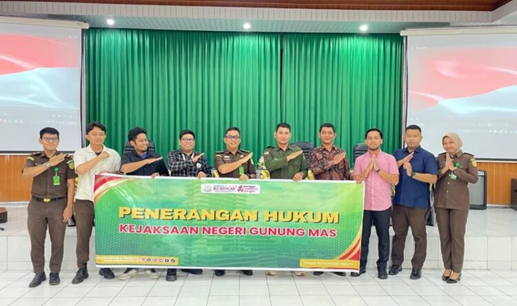 Dewan Apresiasi Kegiatan Penerangan Hukum dari Kejari Gunung Mas