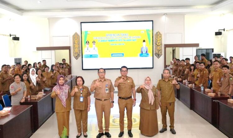 Alman Pakpahan Buka Bimtek Penguatan Kapasitas PPID